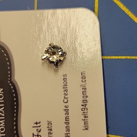 Faux Diamond 0.4 cm Stud Earrings 4 Prong - Picture 2 of 2